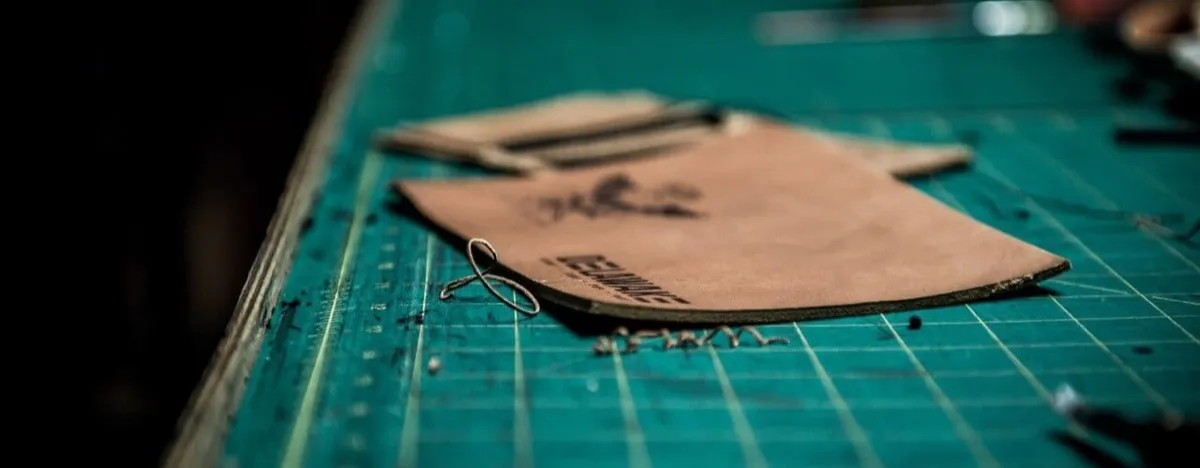 Leather Debossing Machines – An Essential Guide for Craftsmen and Businesses