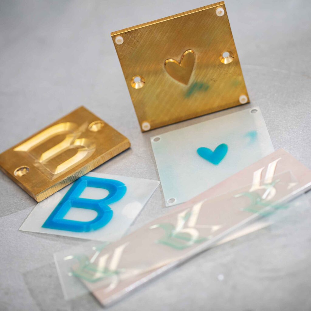 Selection of dies